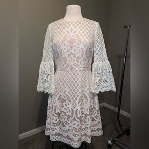 Eliza J Cream White Bell Sleeve A-line Lace Lined Dress Size 6 Special Occasion